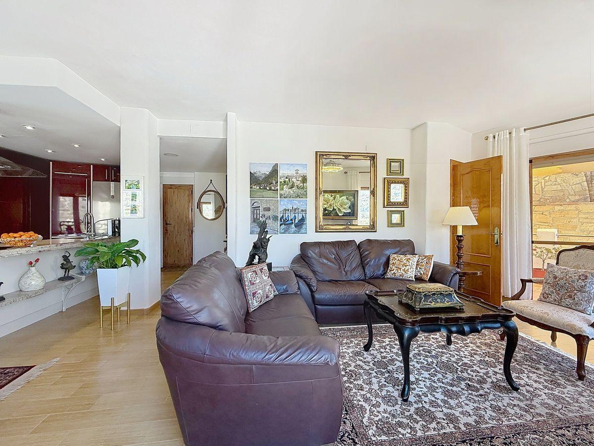 Villa for Sale in Almuñécar