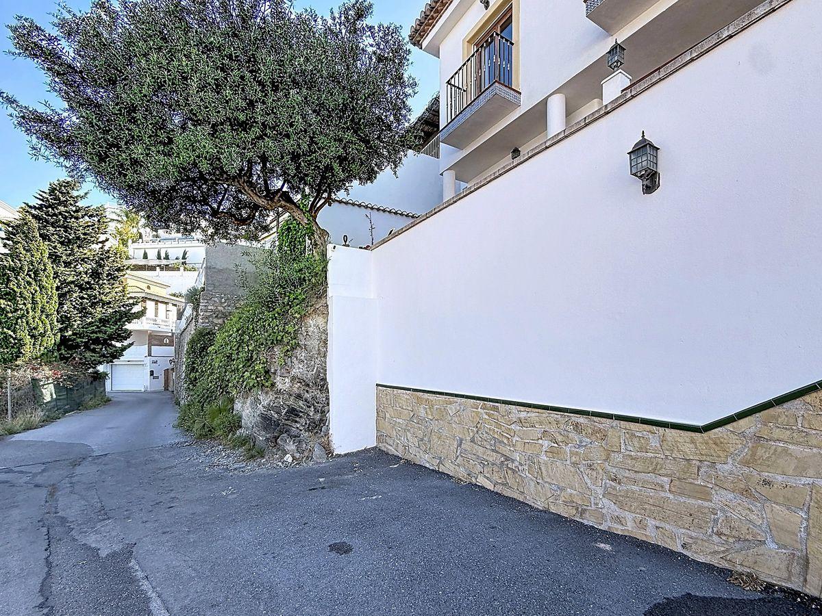 Villa for Sale in Almuñécar