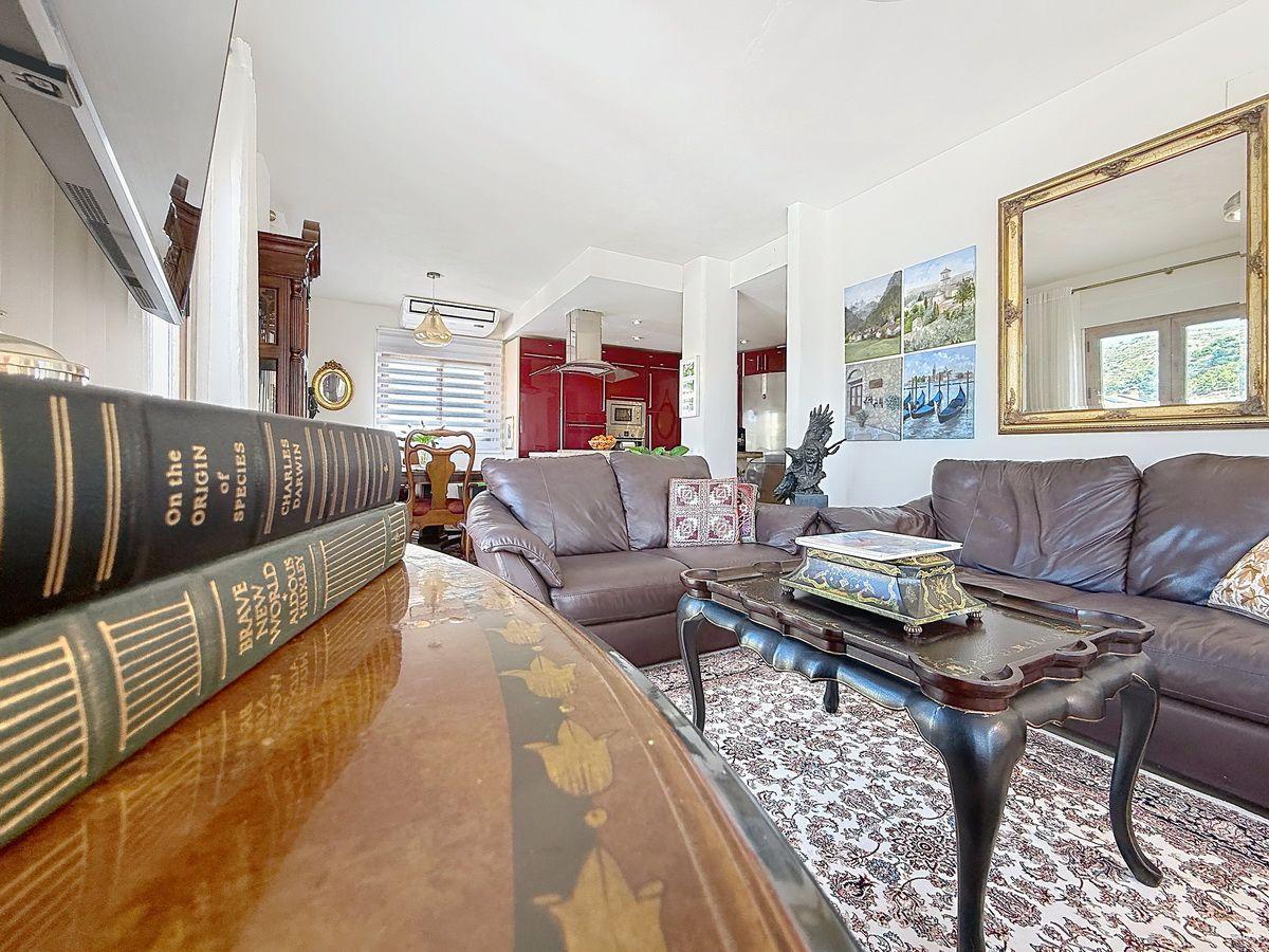 Villa for Sale in Almuñécar