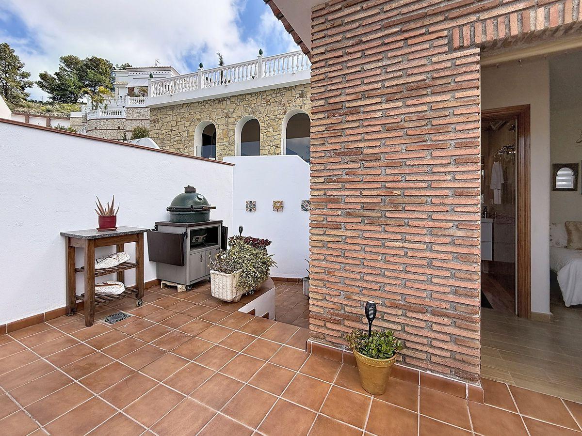 Villa for Sale in Almuñécar