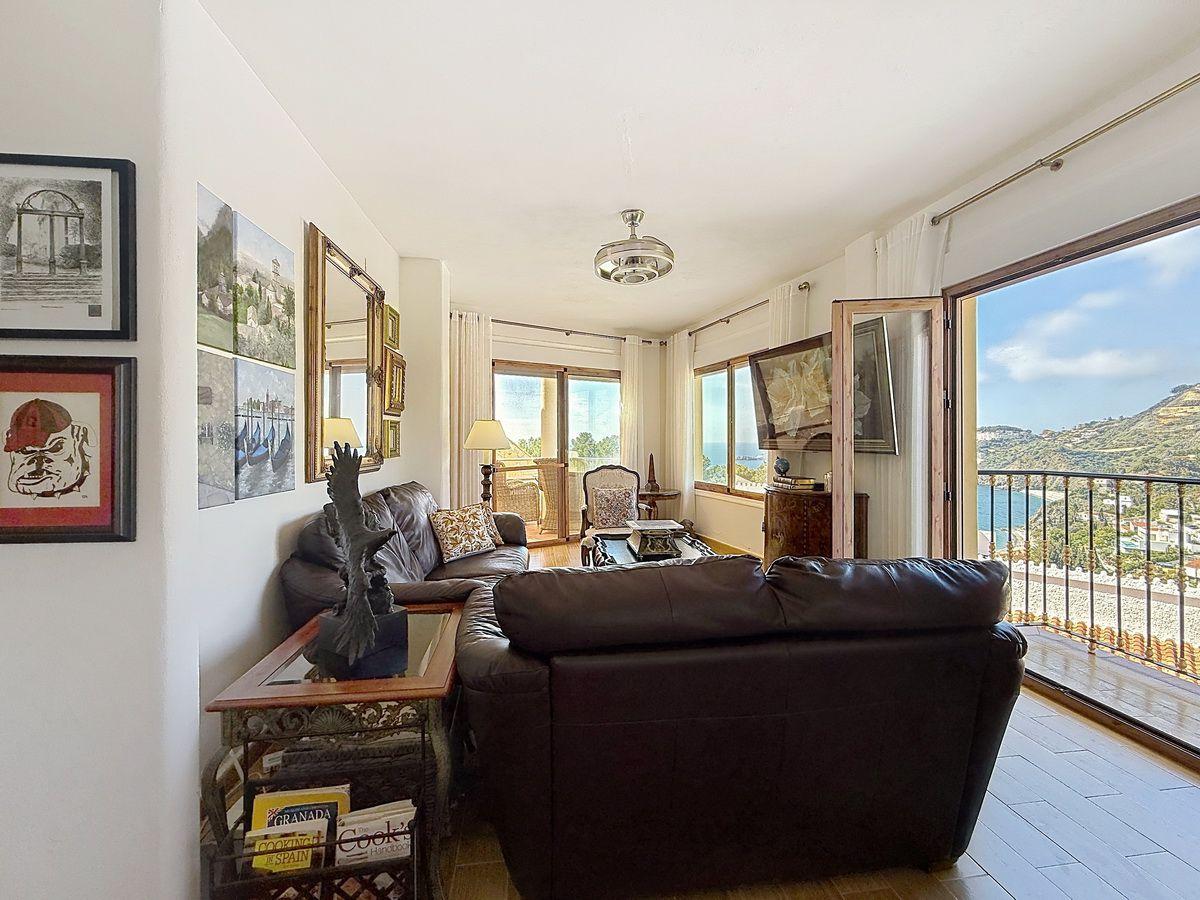 Villa for Sale in Almuñécar
