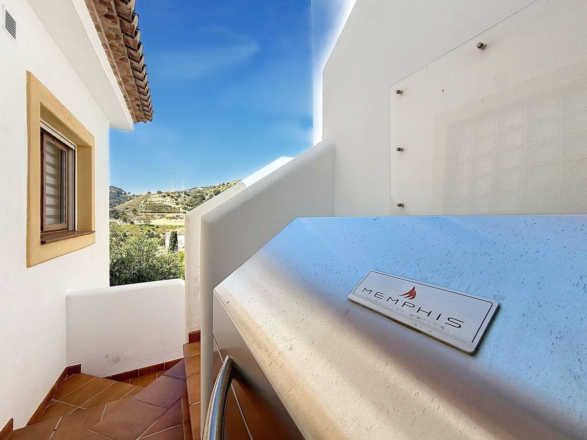 Villa for Sale in Almuñécar
