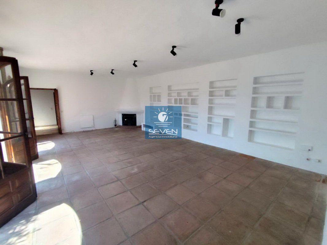 Chalet for Sale in Almuñécar