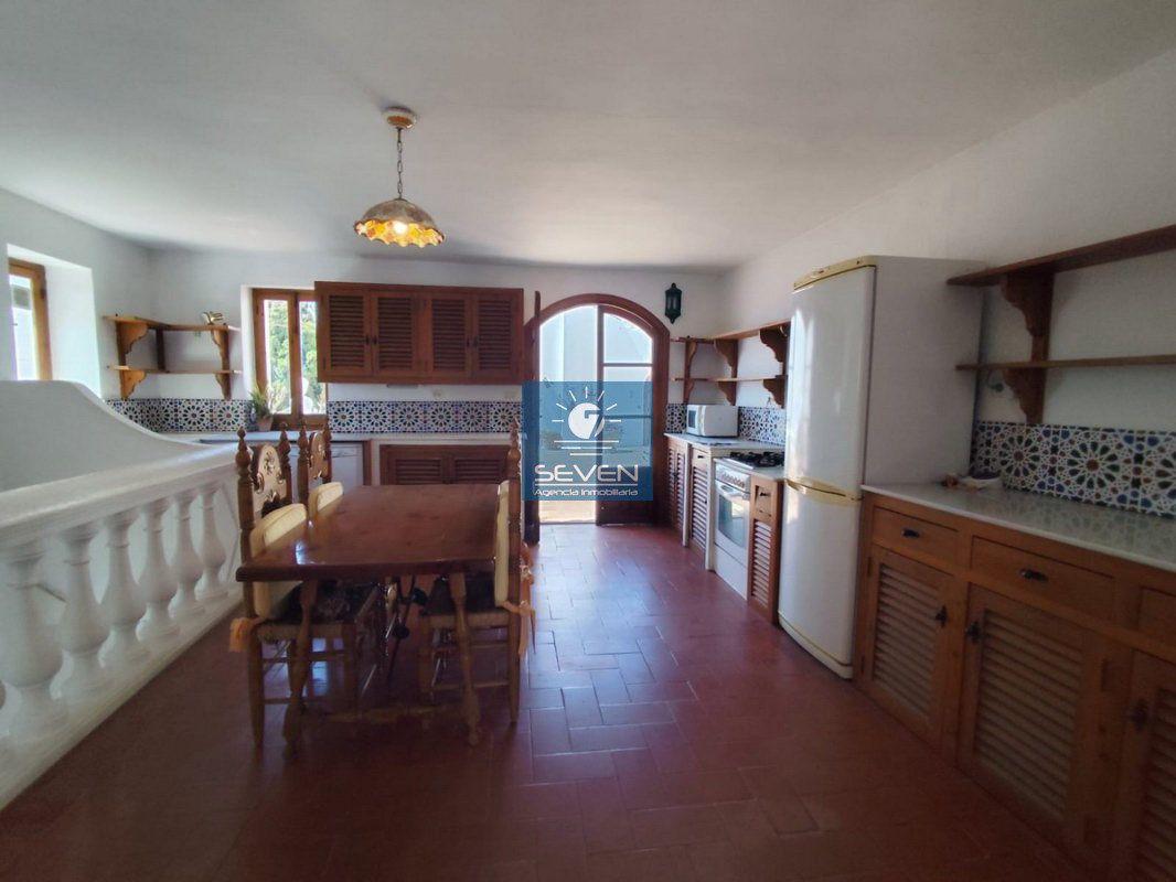 Chalet for Sale in Almuñécar