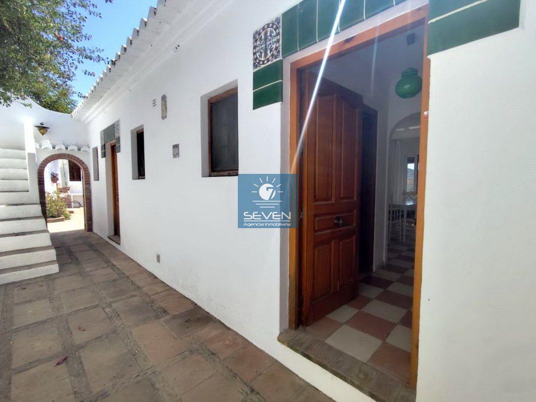 Chalet for Sale in Almuñécar