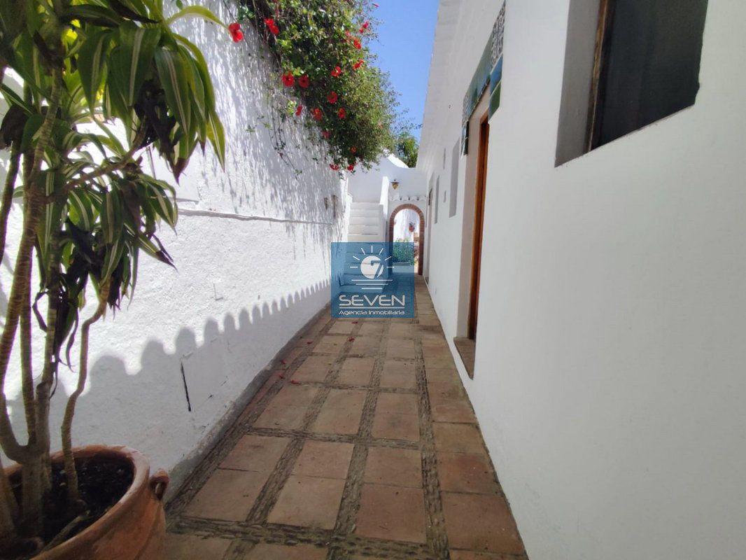 Chalet for Sale in Almuñécar