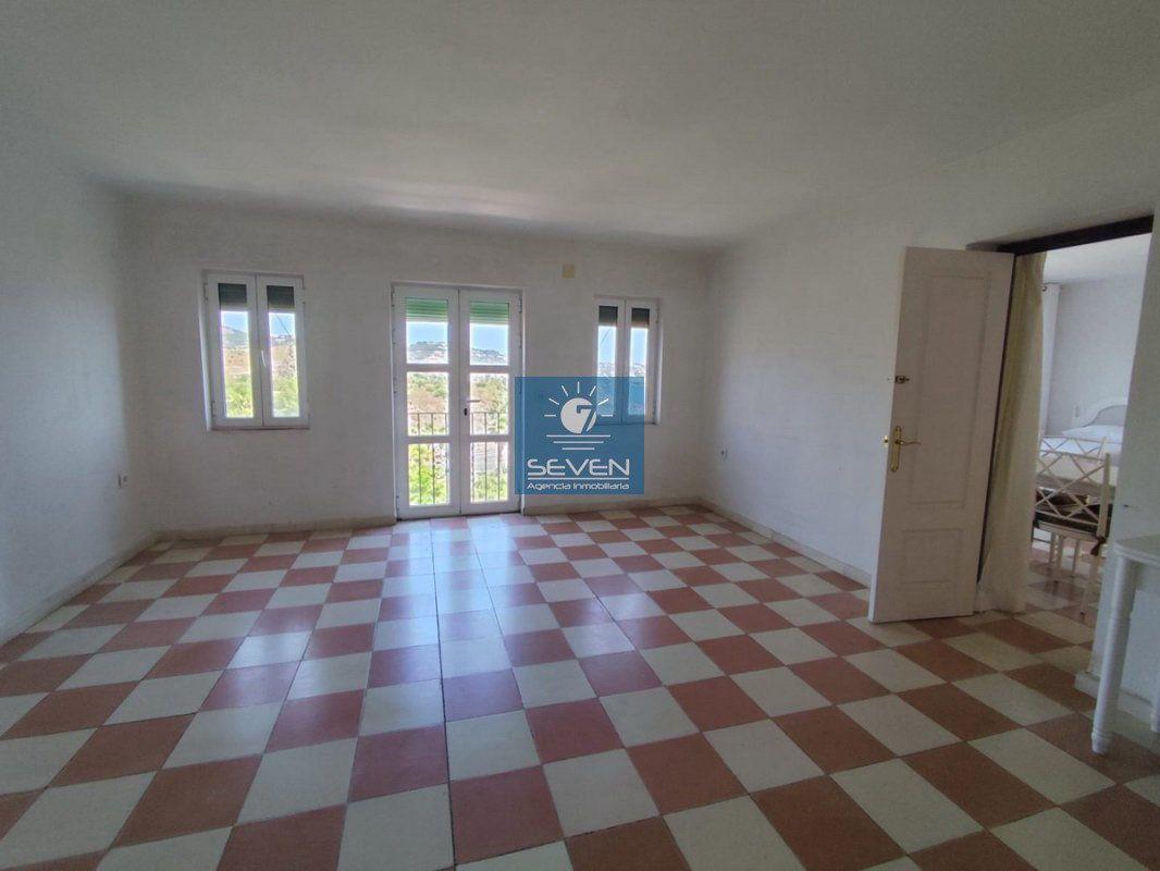 Chalet for Sale in Almuñécar