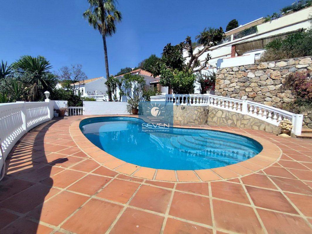Chalet for Sale in Almuñécar