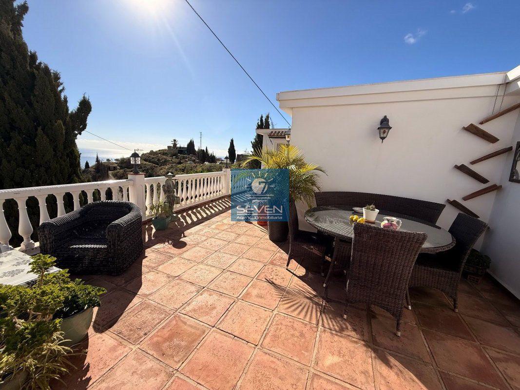 Chalet for Sale in Almuñécar