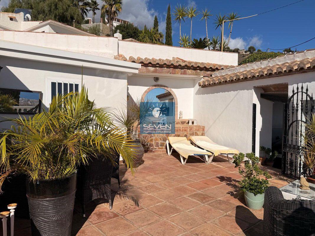 Chalet for Sale in Almuñécar