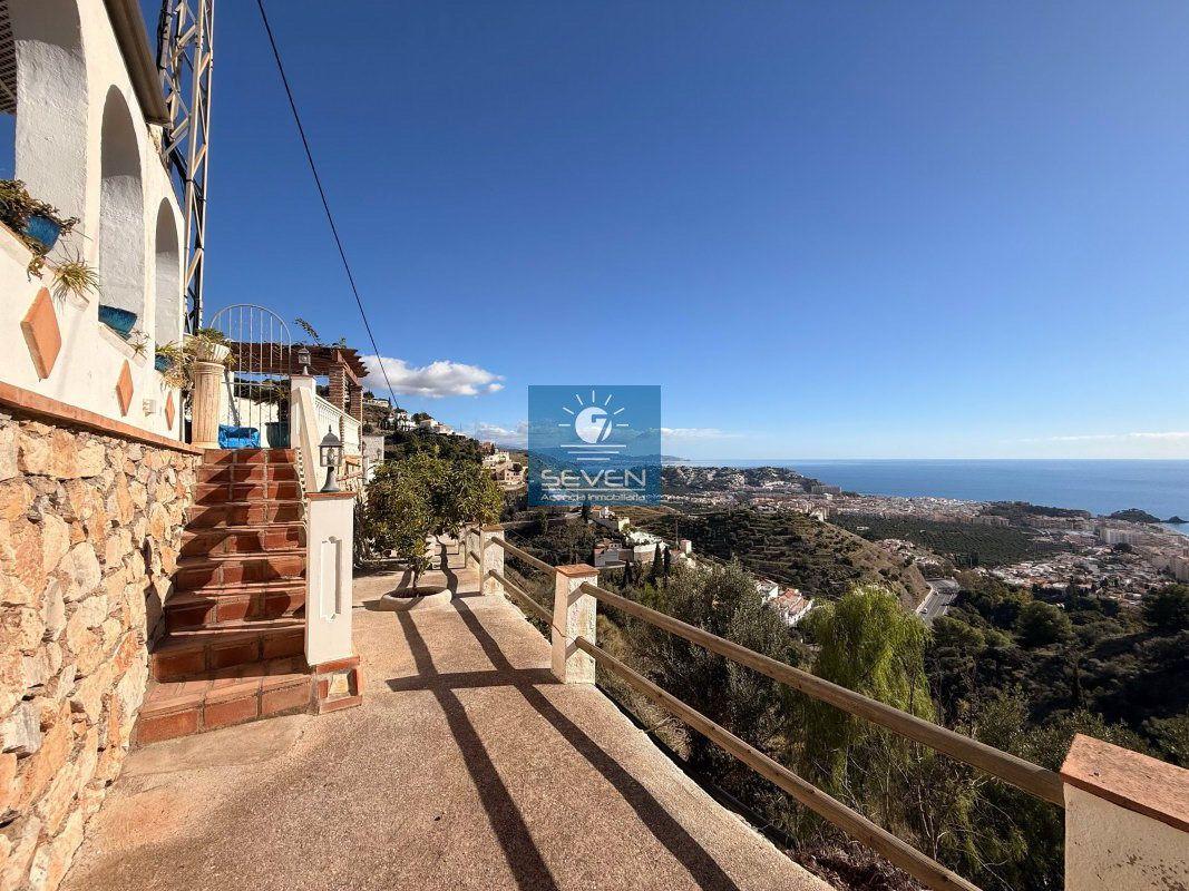 Chalet for Sale in Almuñécar