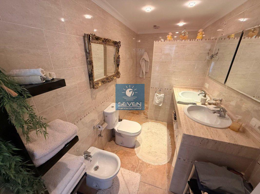 Chalet for Sale in Almuñécar