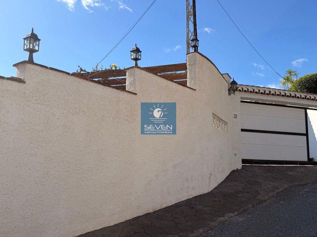 Chalet for Sale in Almuñécar