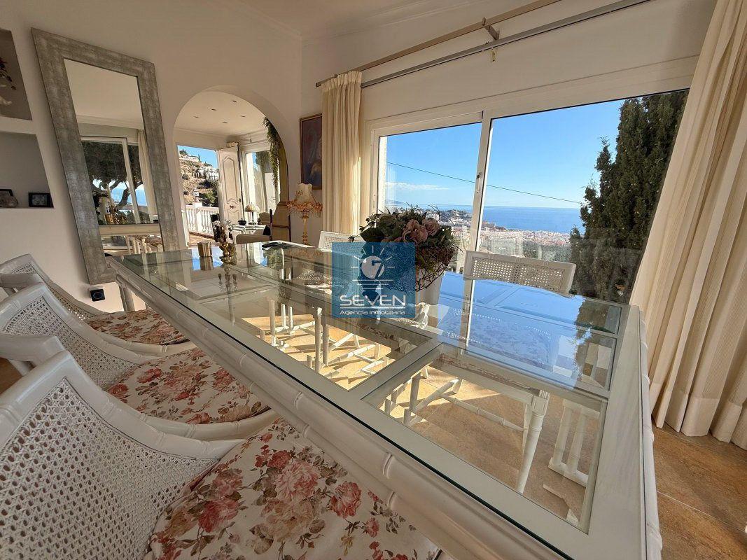 Chalet for Sale in Almuñécar