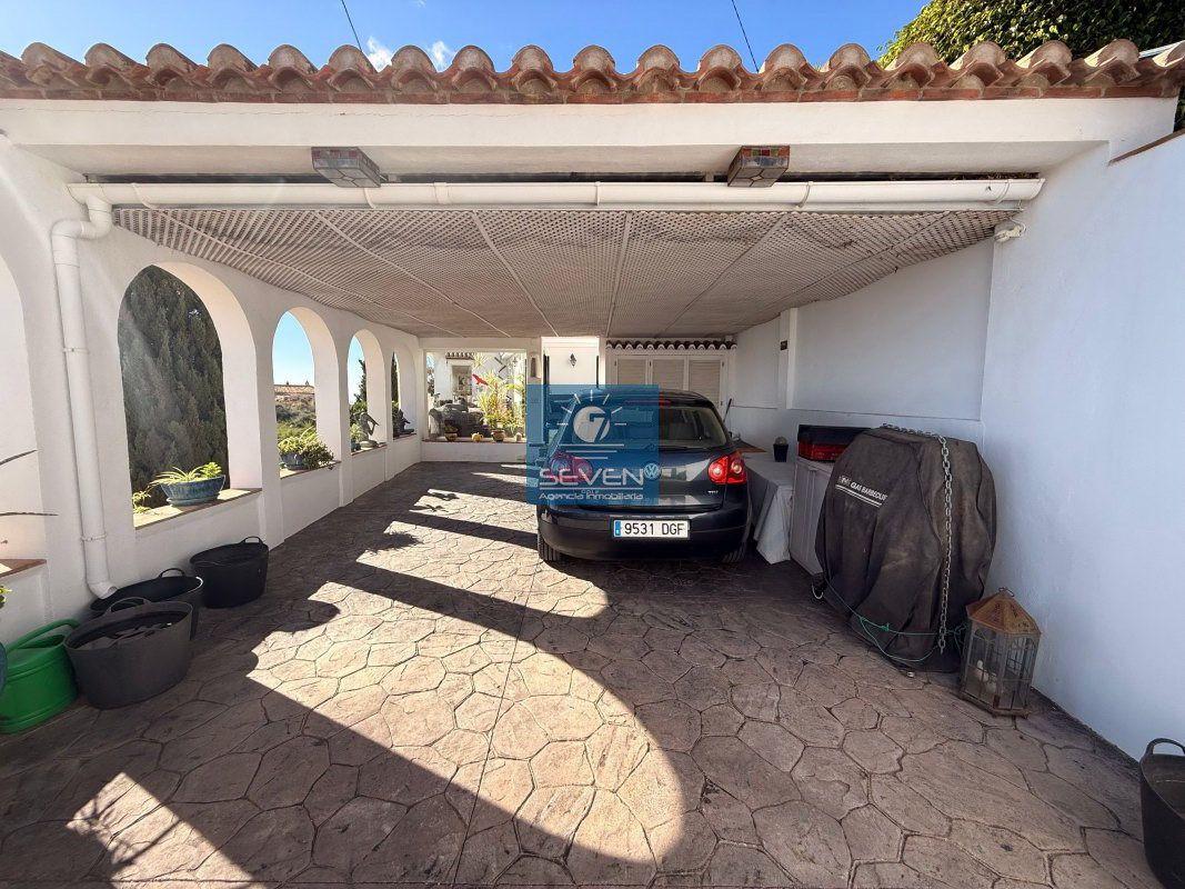 Chalet for Sale in Almuñécar