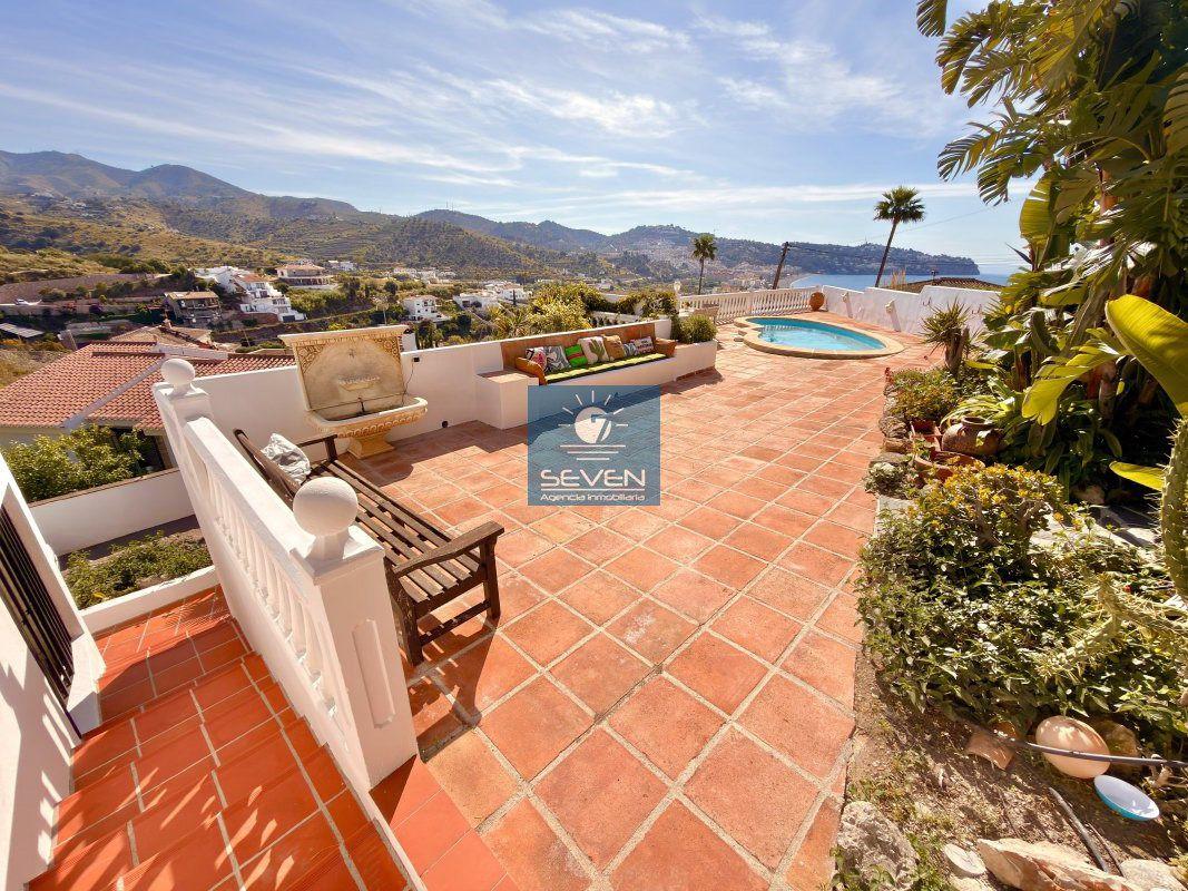 Villa en Venta en Almuñécar