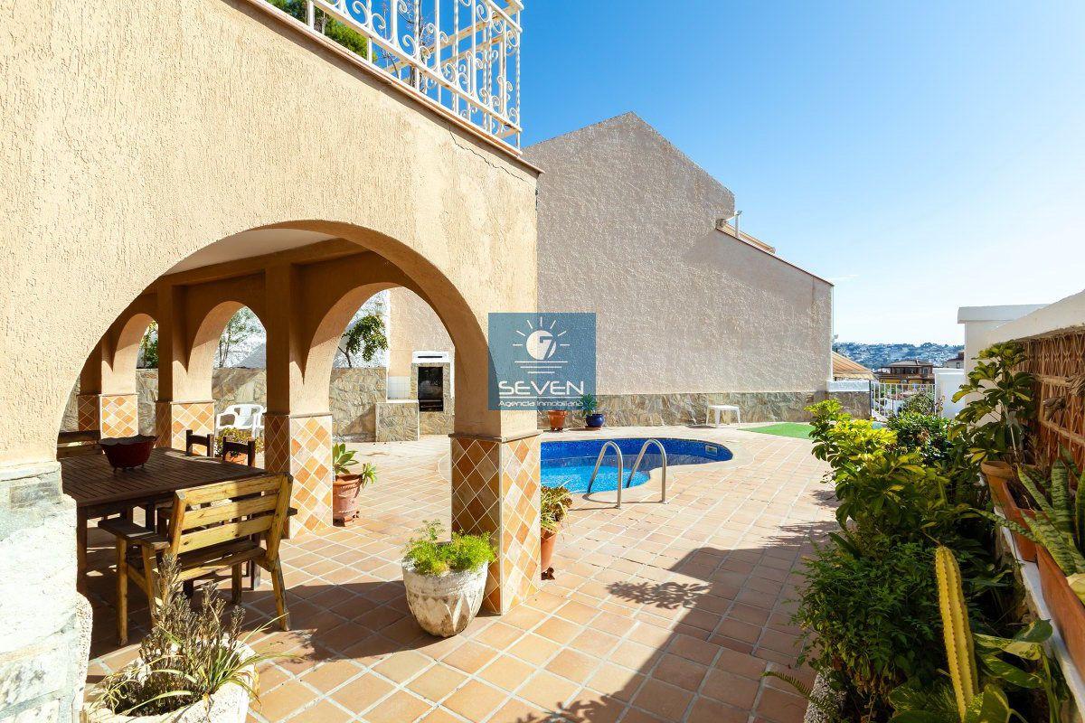 Chalet for Sale in Almuñécar