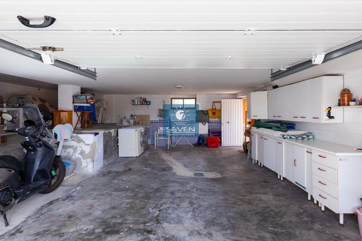 Chalet for Sale in Almuñécar