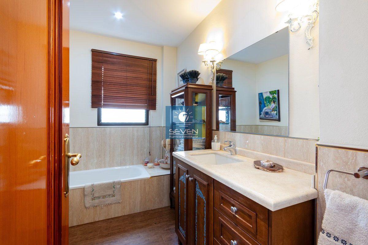 Chalet for Sale in Almuñécar