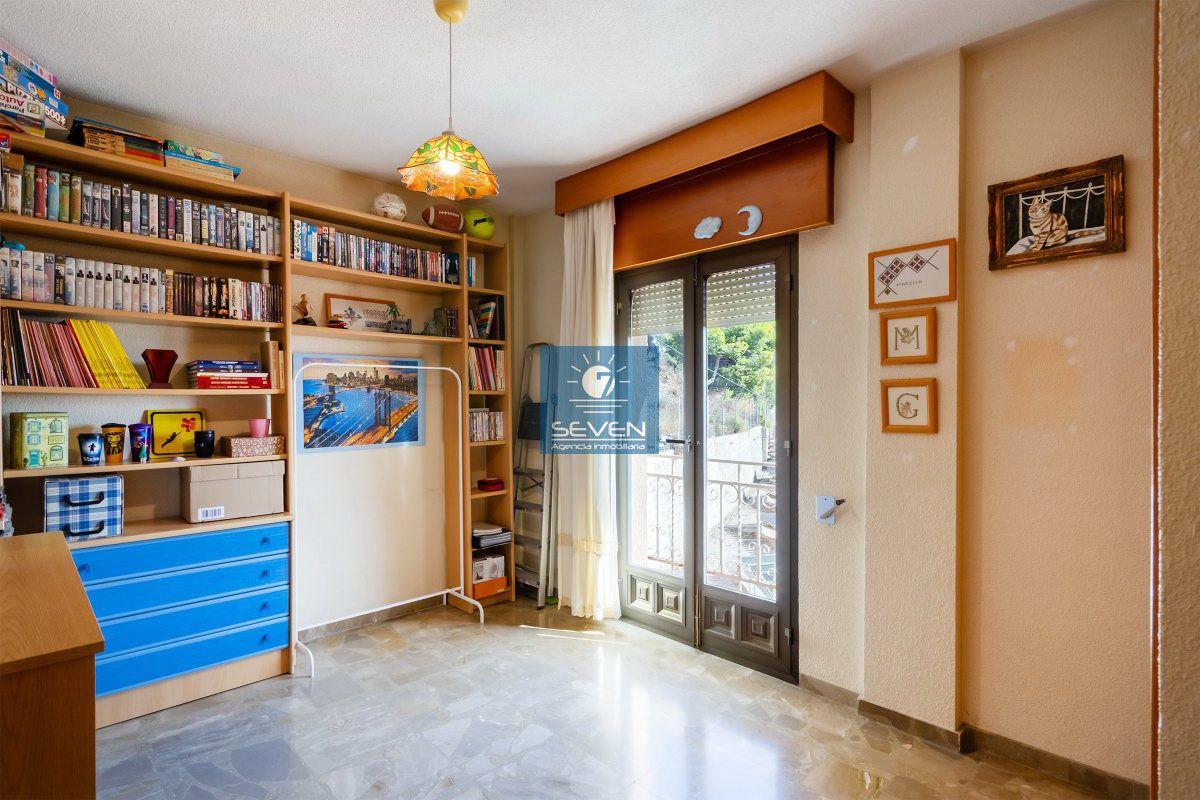 Chalet for Sale in Almuñécar