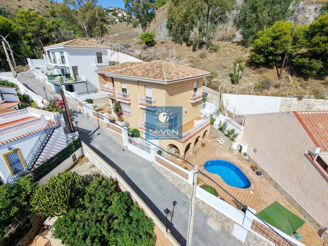 Chalet for Sale in Almuñécar