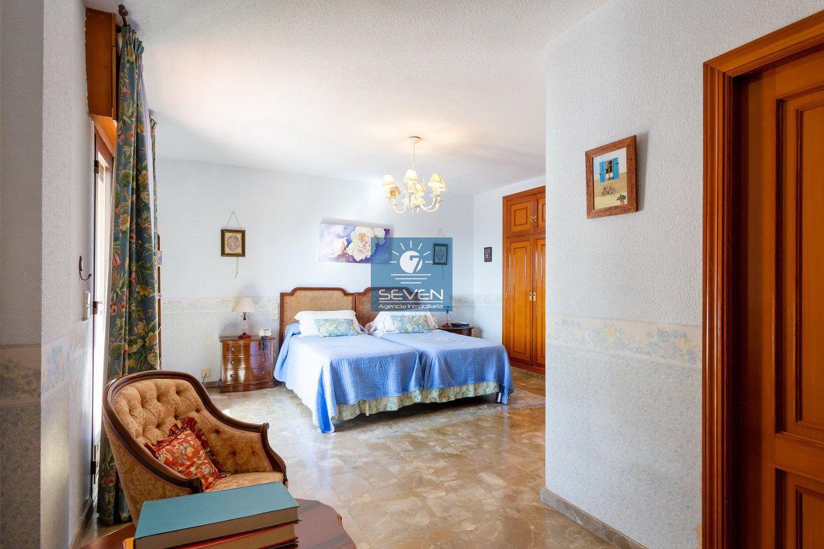 Chalet for Sale in Almuñécar