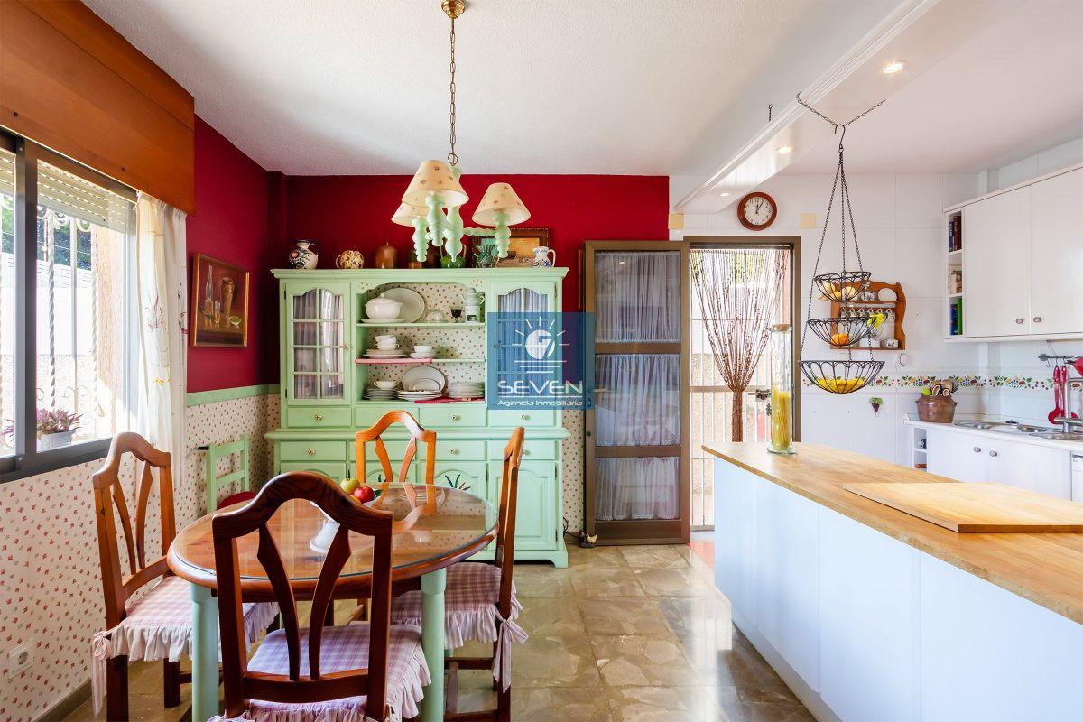 Chalet for Sale in Almuñécar