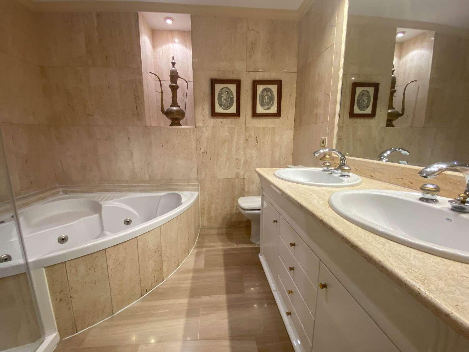 Duplex for Sale in Fuengirola