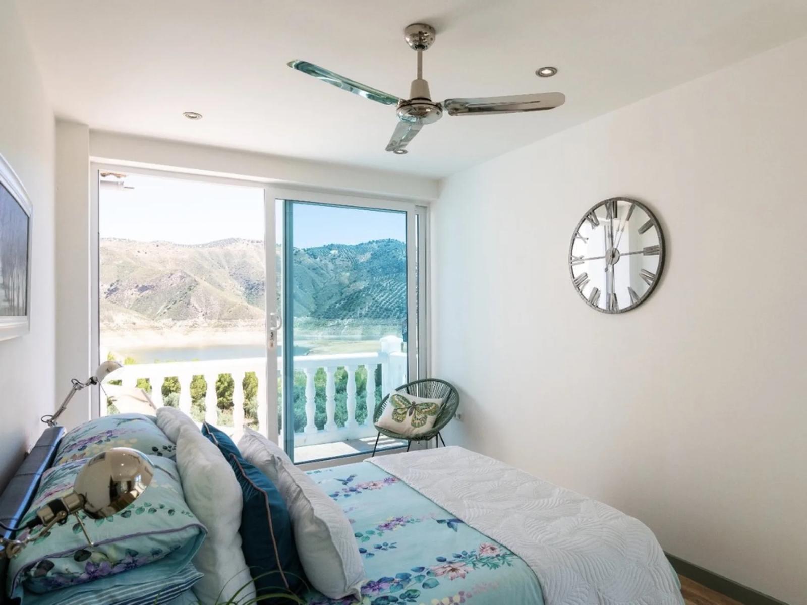 Casa en Venta en Iznájar