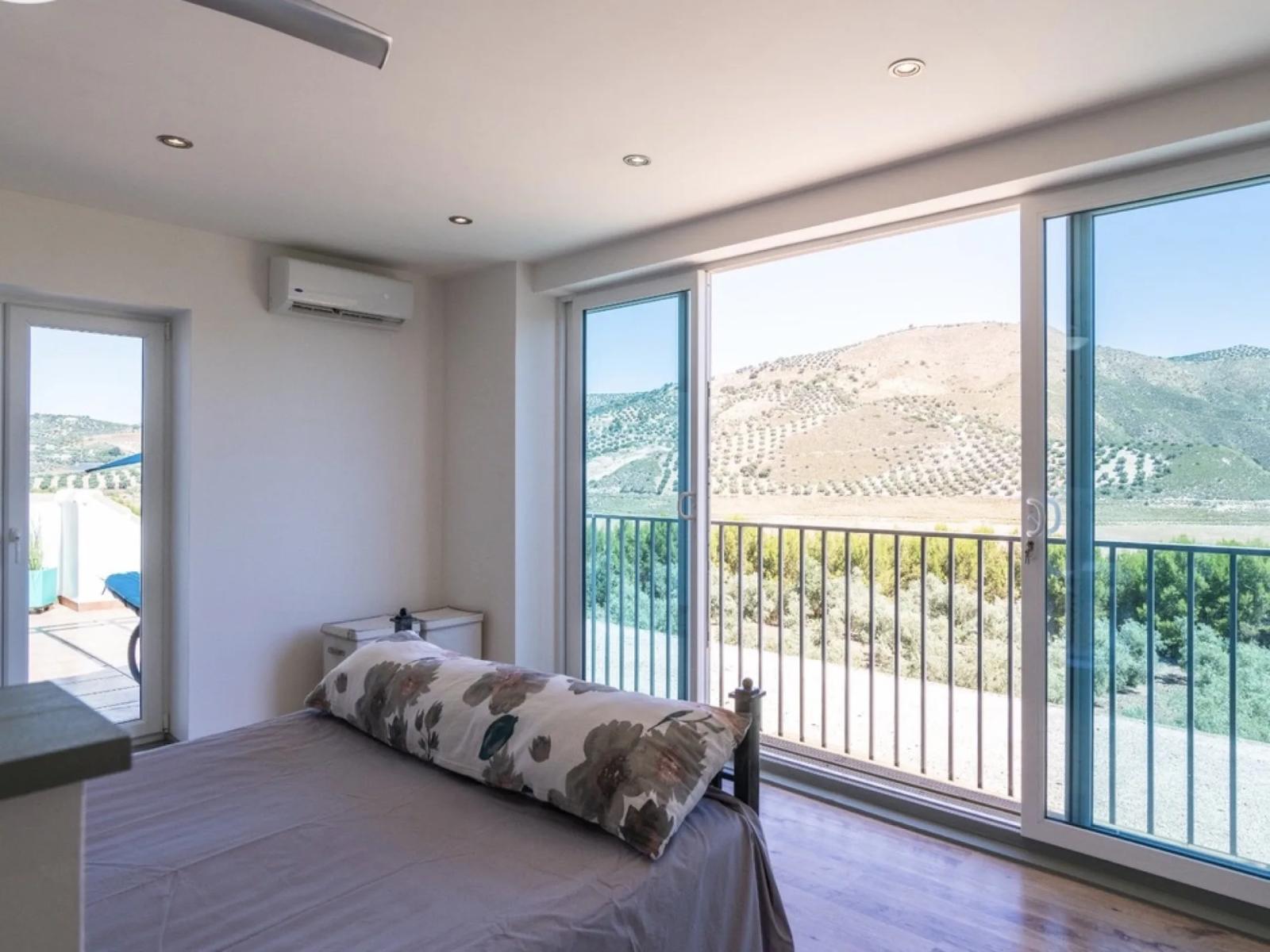Casa en Venta en Iznájar