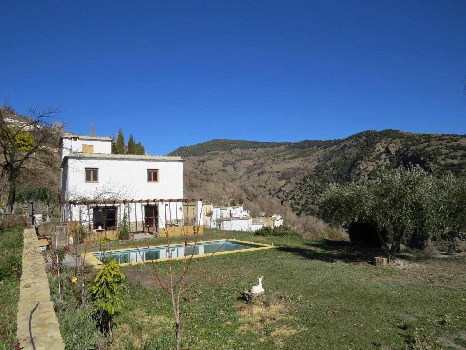 House for Sale in Bérchules