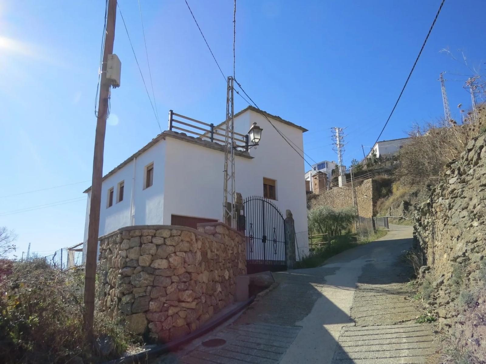 House for Sale in Bérchules