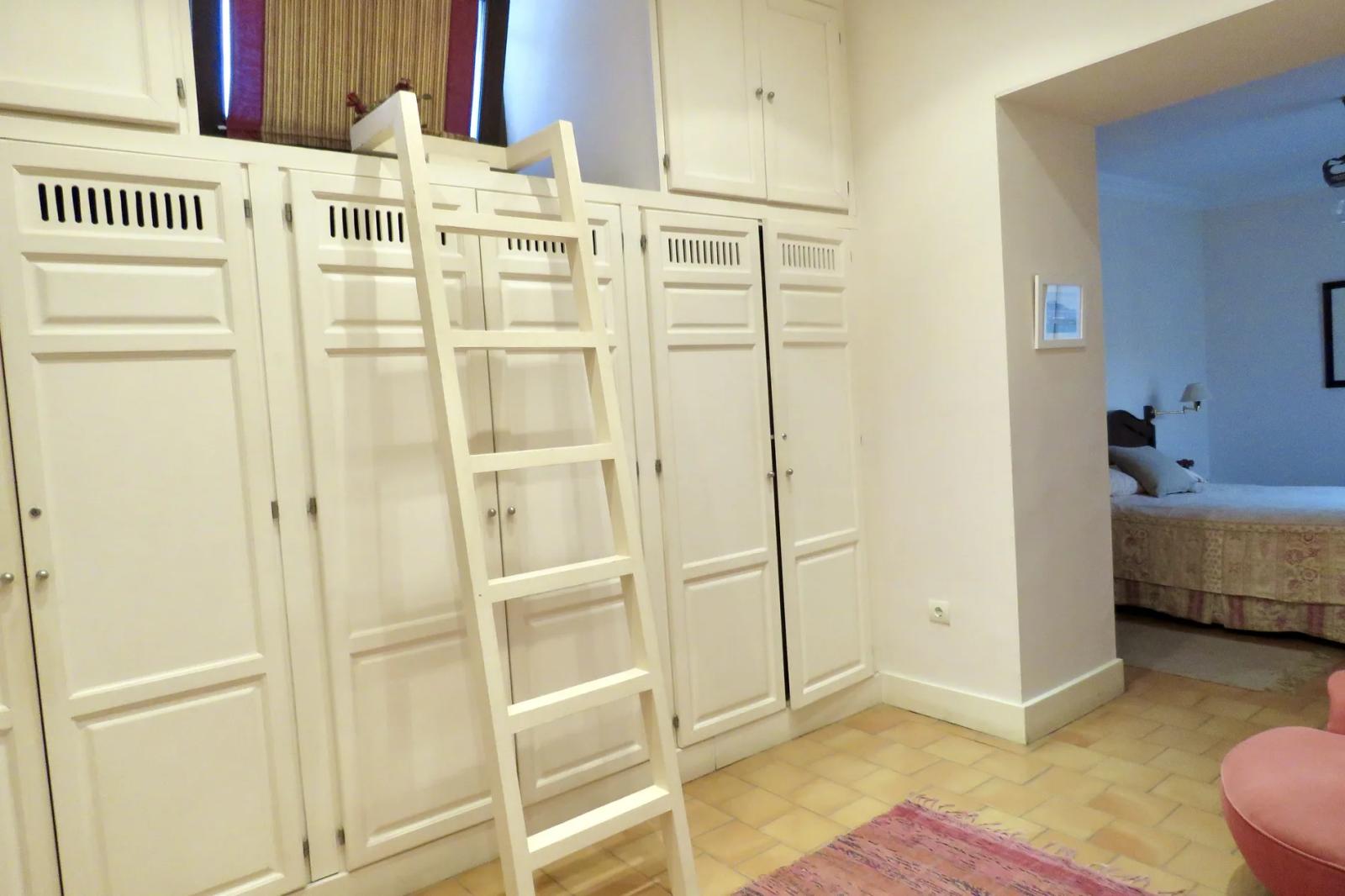 House for Sale in Osuna
