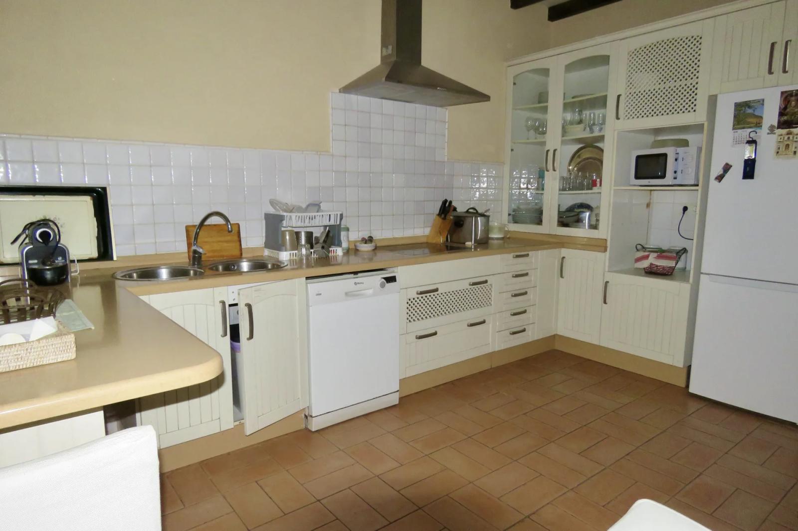 House for Sale in Osuna