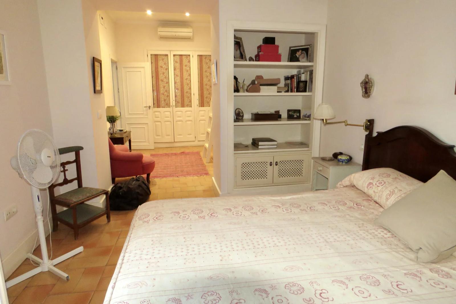 House for Sale in Osuna