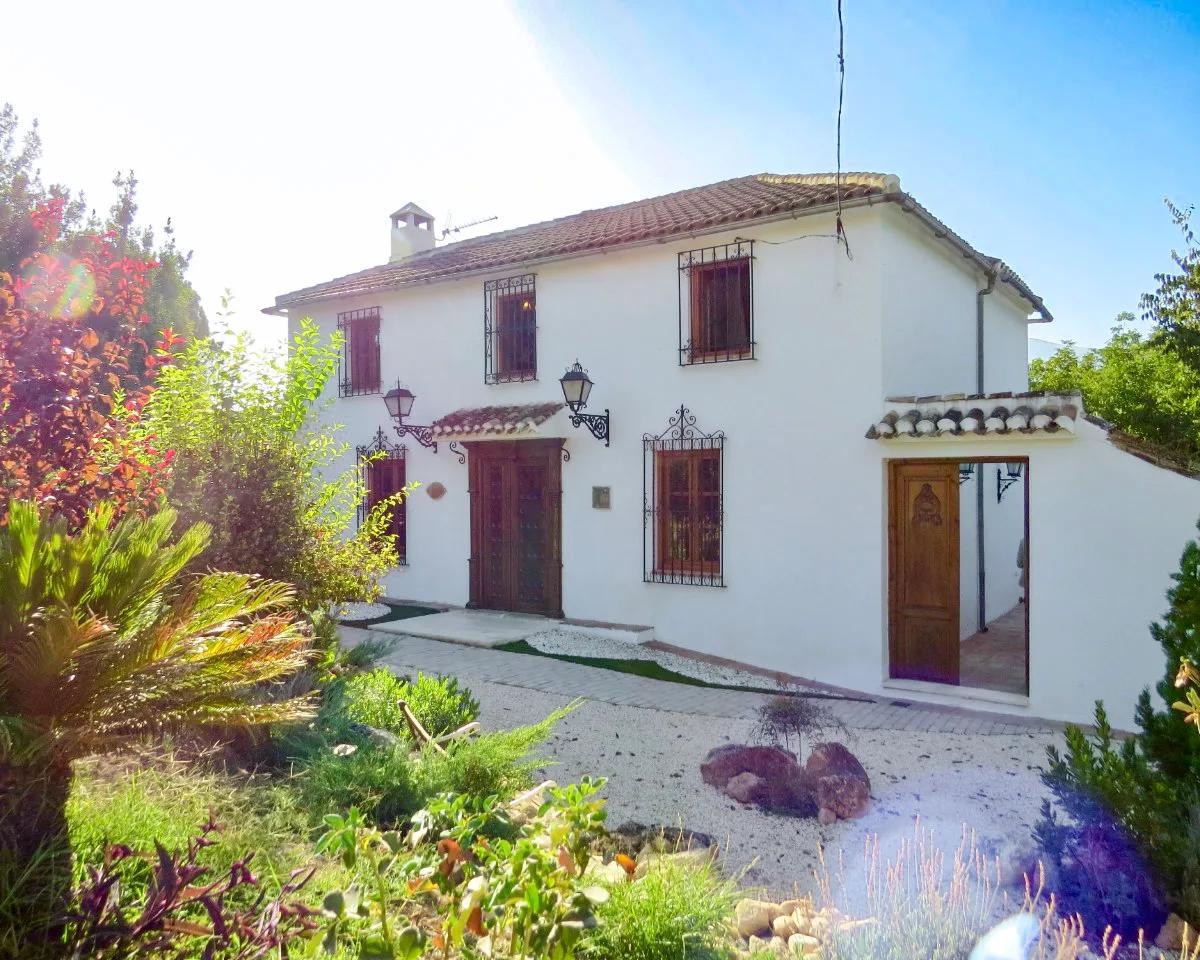 House for Sale in Loja