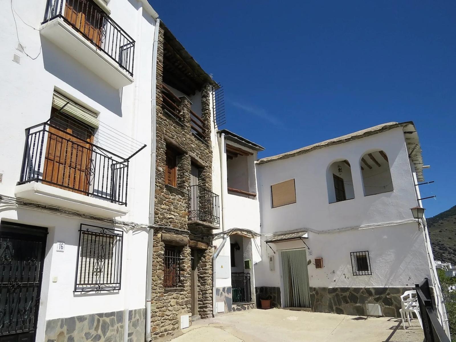 House for Sale in Bérchules