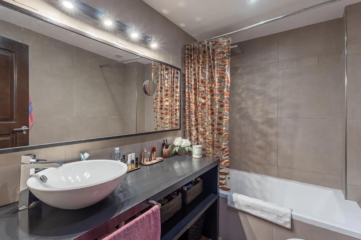 House for Sale in Granada