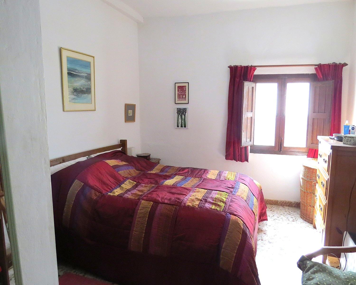 House for Sale in Cádiar