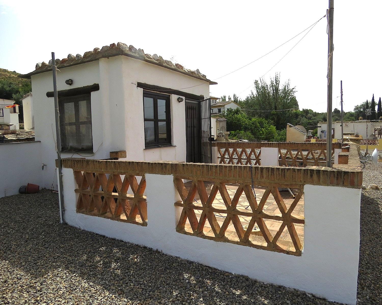 House for Sale in Cádiar
