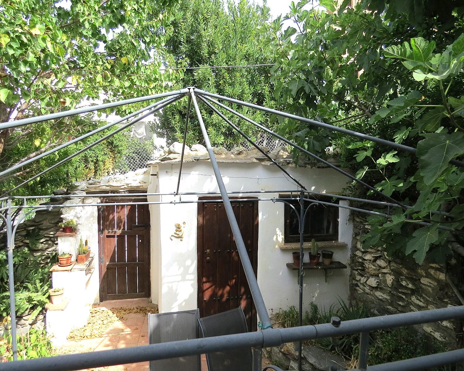 House for Sale in Cádiar