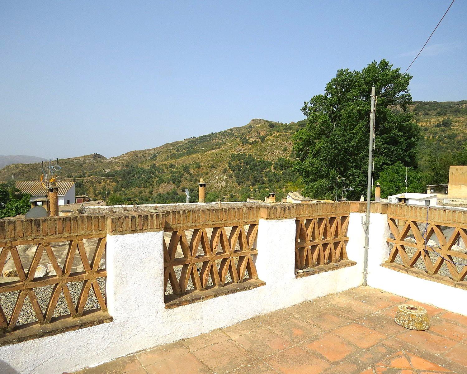 House for Sale in Cádiar