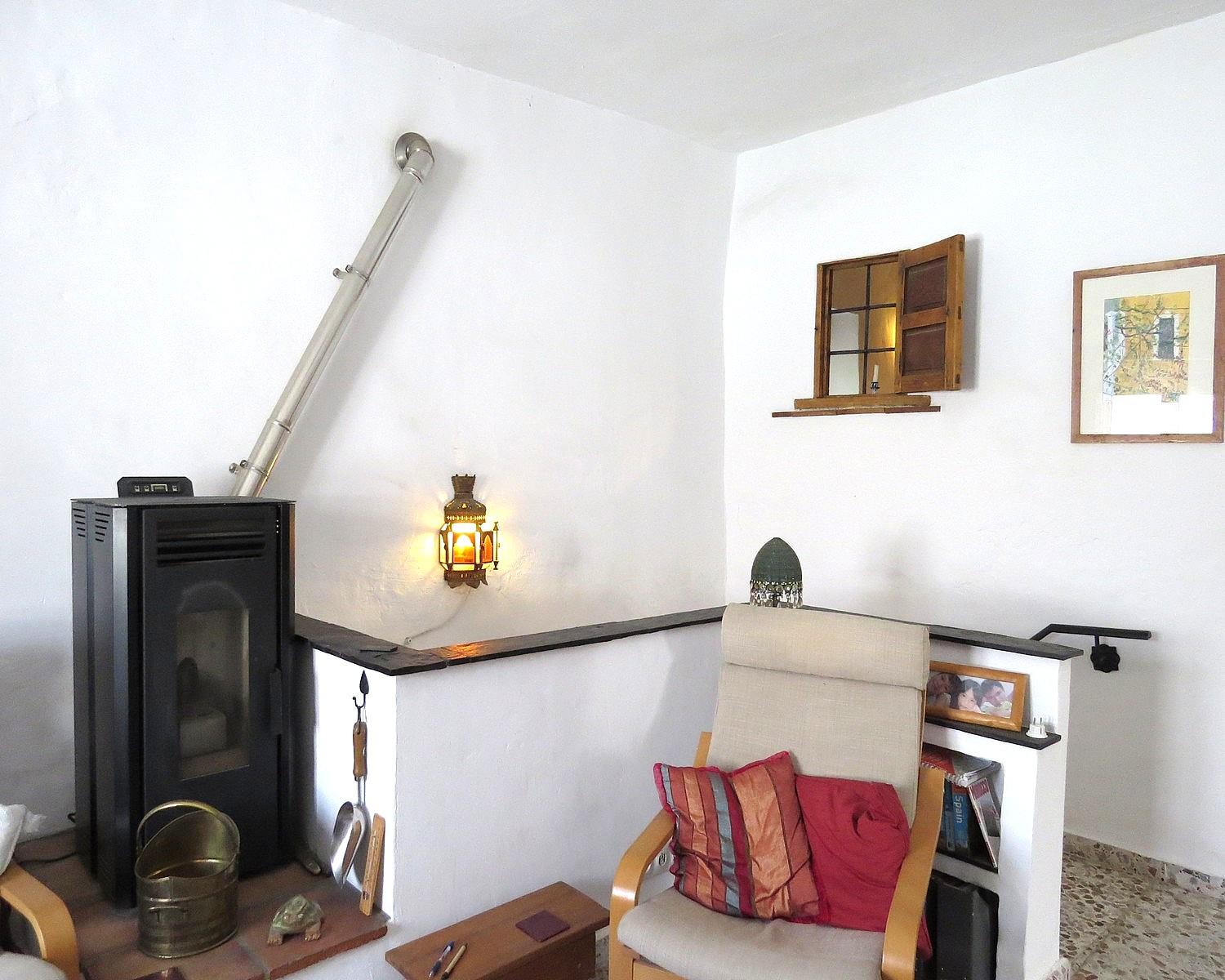 House for Sale in Cádiar