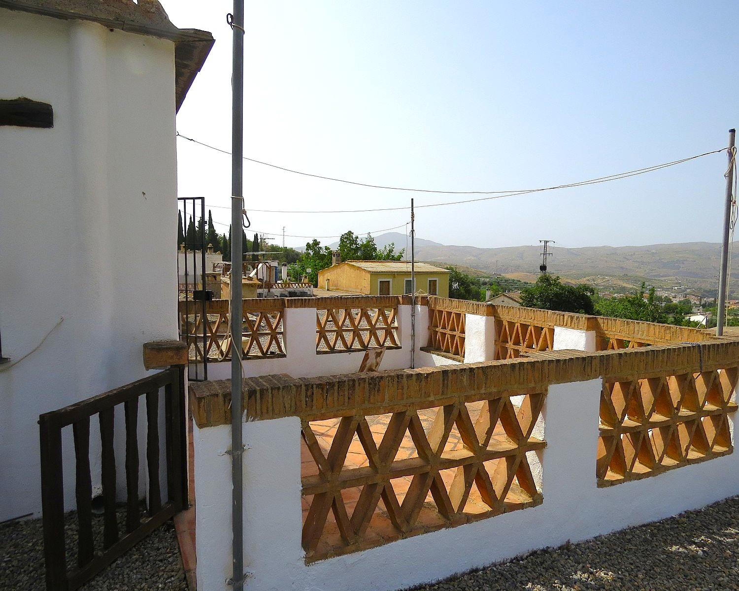 House for Sale in Cádiar
