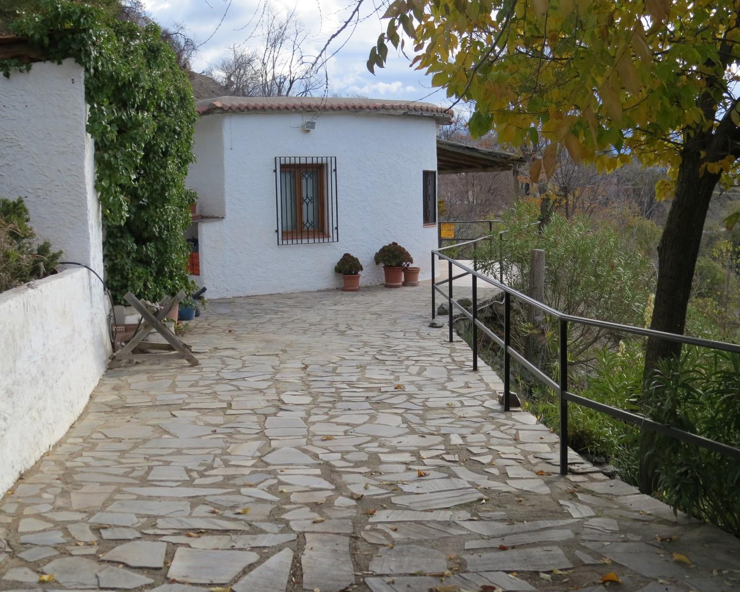 House for Sale in Válor