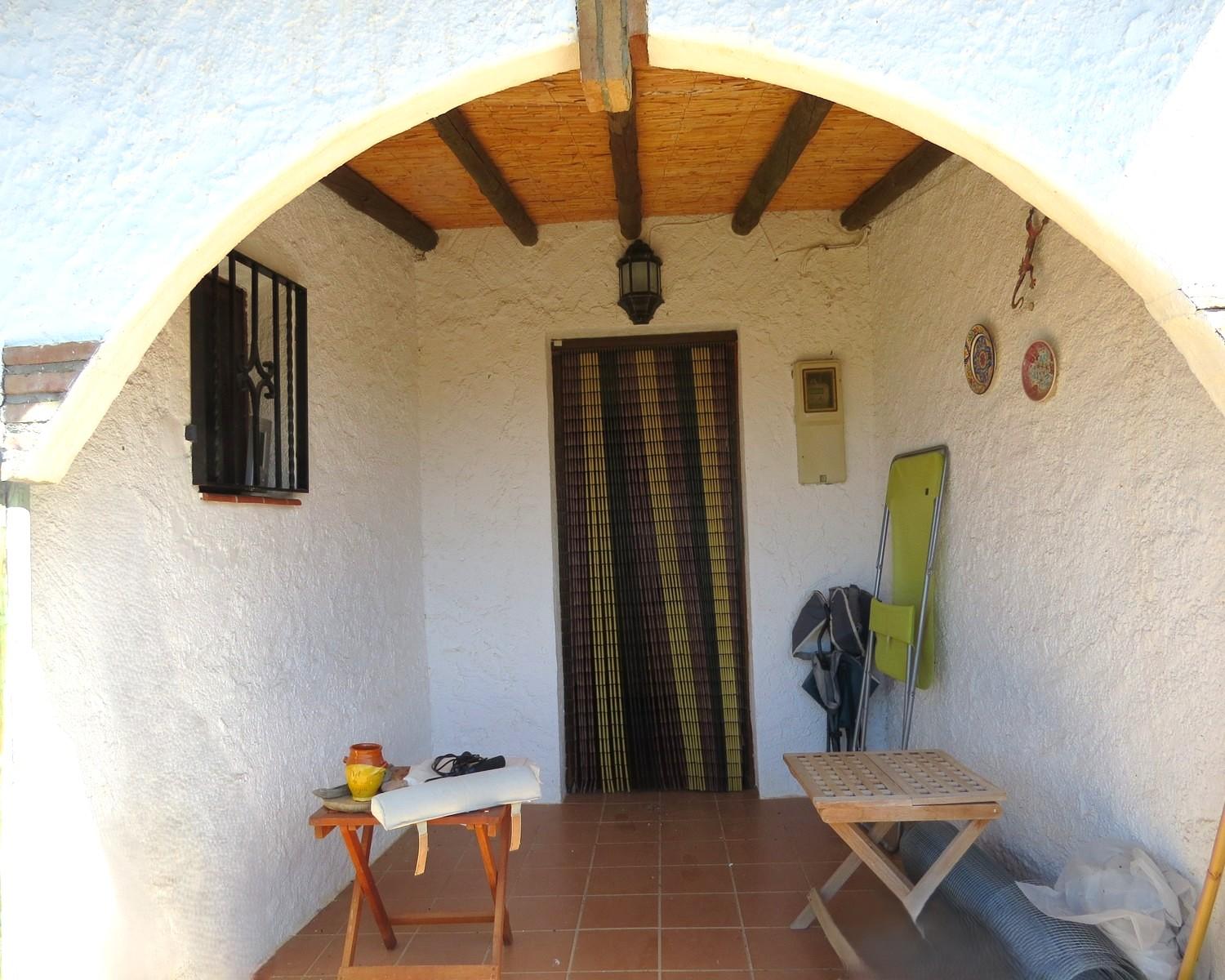 House for Sale in Válor