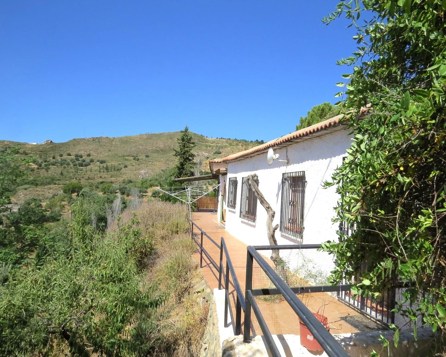 House for Sale in Válor
