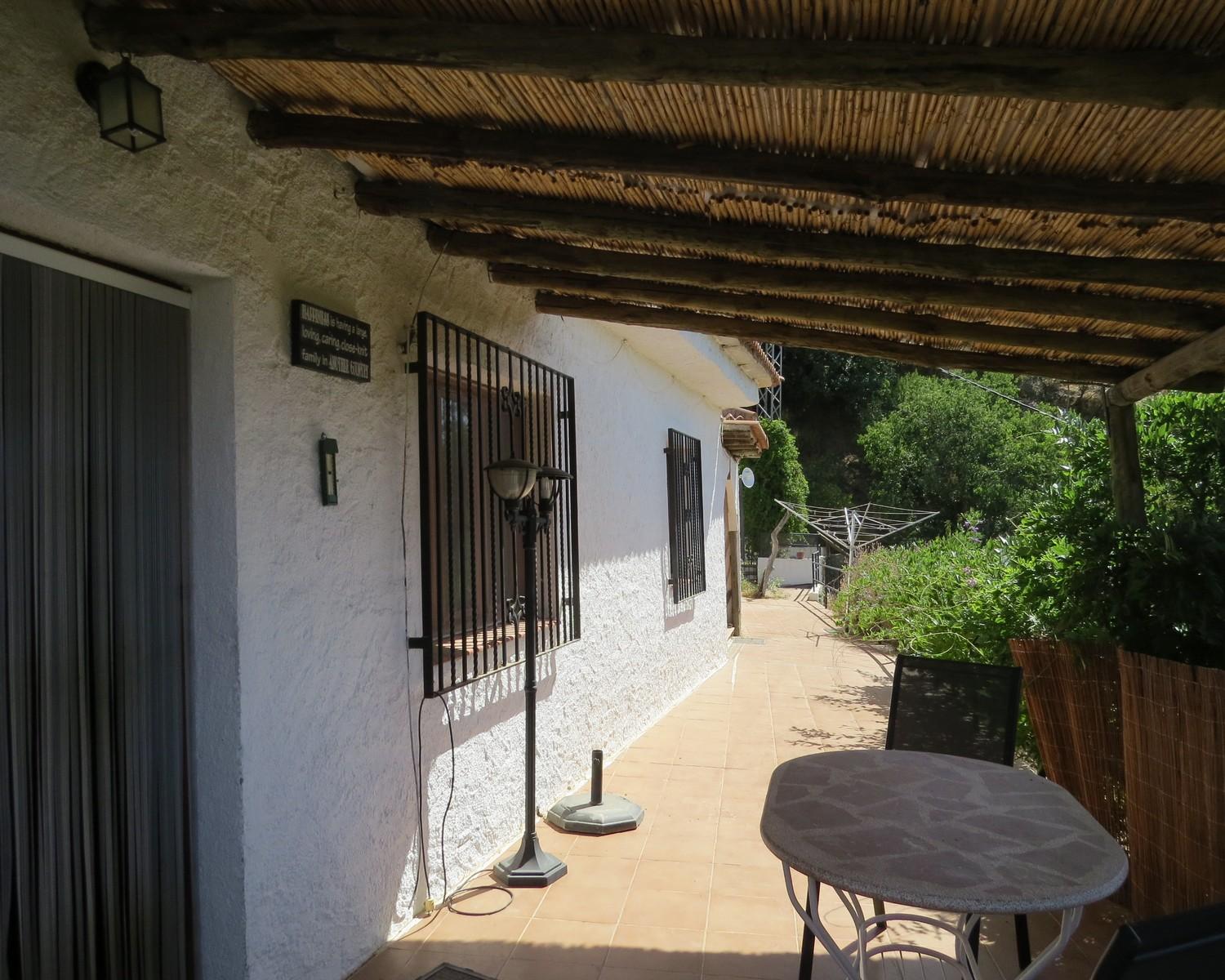 House for Sale in Válor