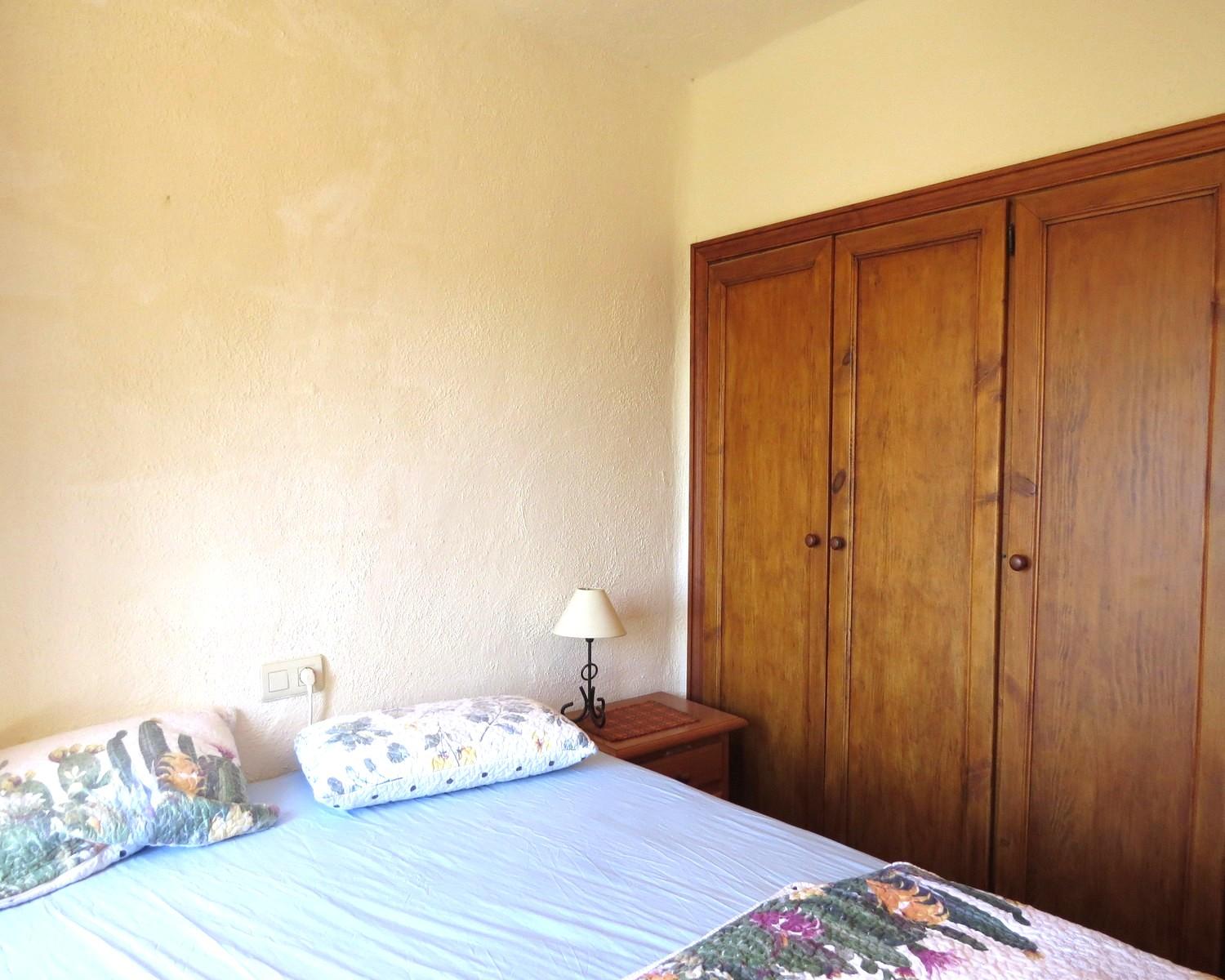 House for Sale in Válor