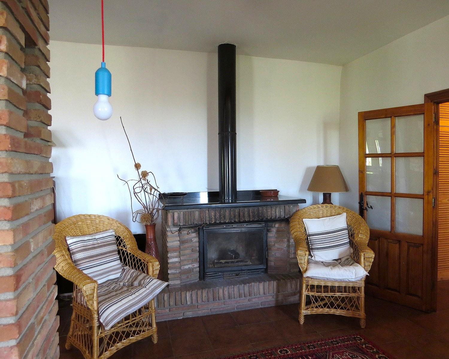 House for Sale in Válor